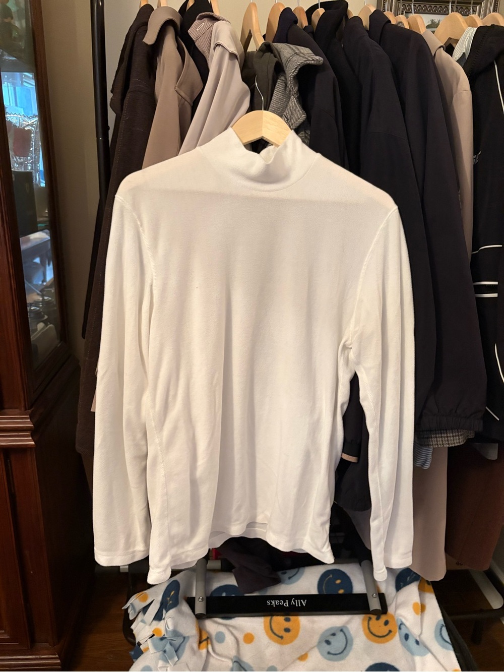 Uniqlo White Men’s Turtleneck Sweater